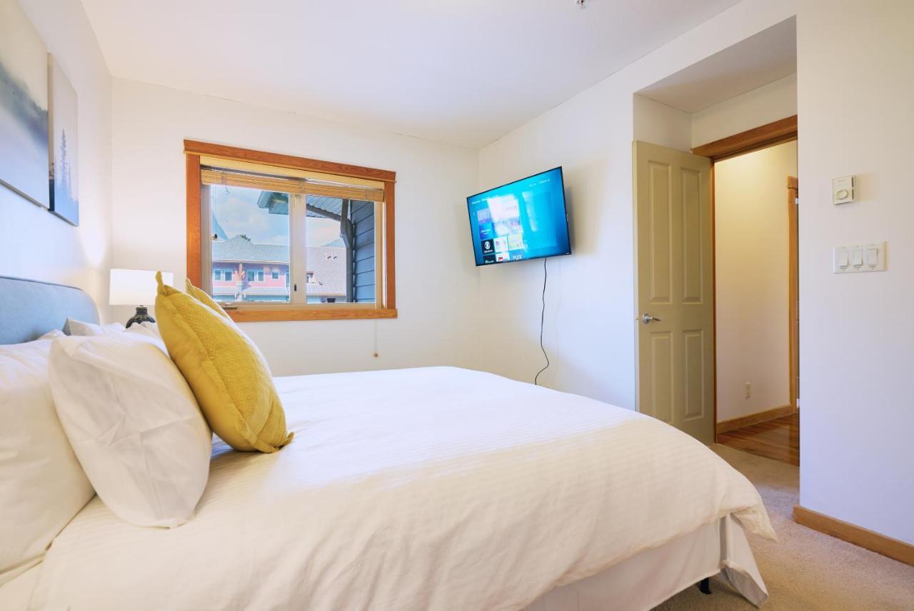 Апартаменты Mtn View Escape With King Size Bed With Outdoor Pool - Banff Pass Included! Канмор Экстерьер фото