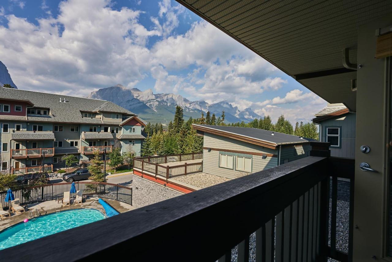 Апартаменты Mtn View Escape With King Size Bed With Outdoor Pool - Banff Pass Included! Канмор Экстерьер фото