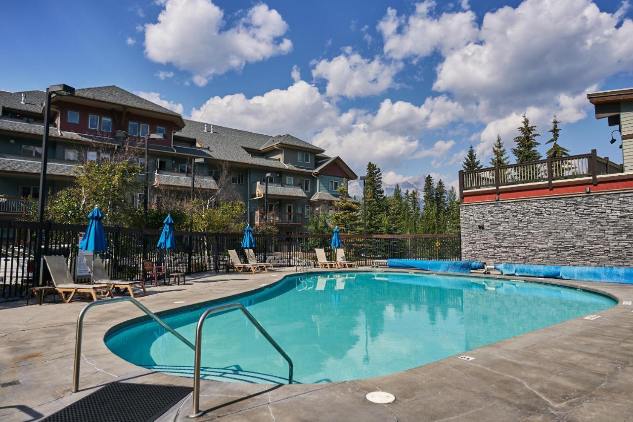 Апартаменты Mtn View Escape With King Size Bed With Outdoor Pool - Banff Pass Included! Канмор Экстерьер фото