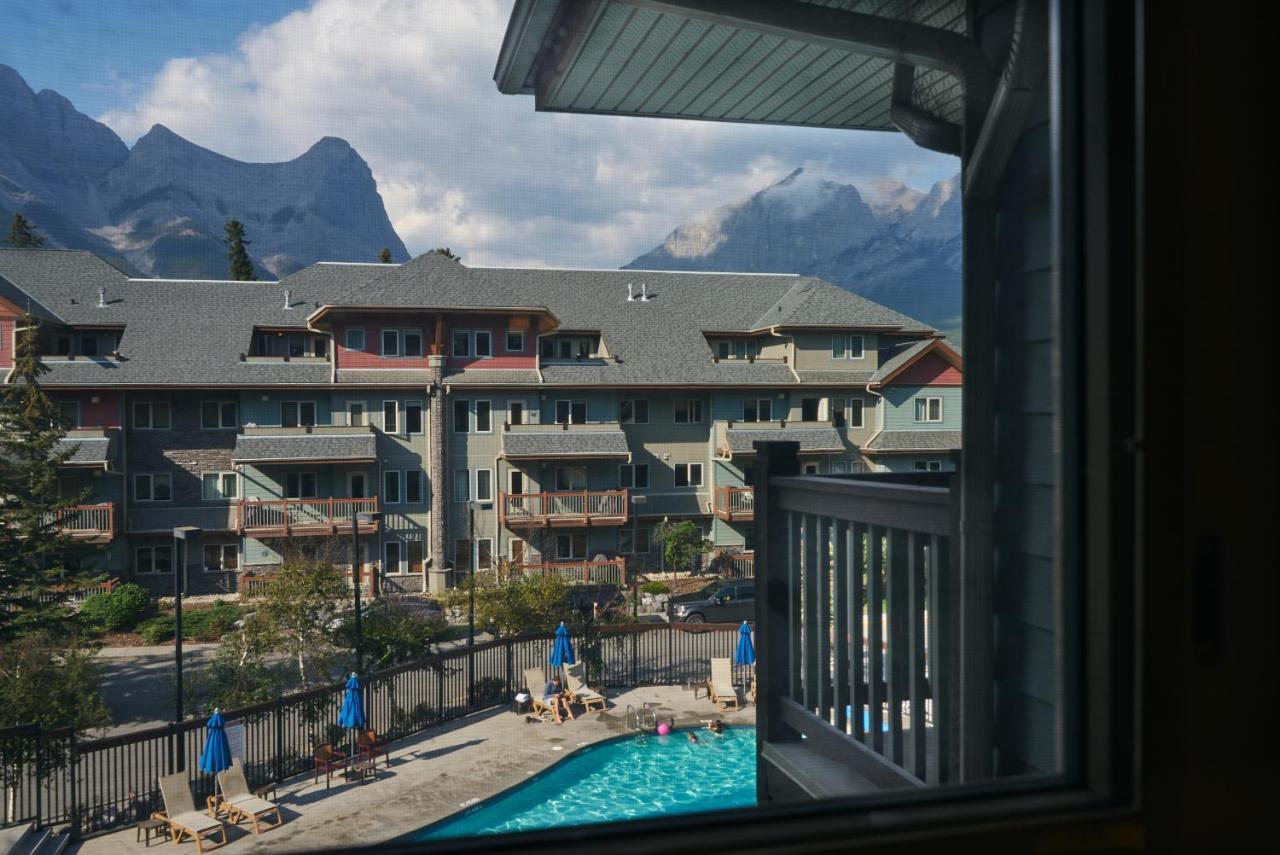 Апартаменты Mtn View Escape With King Size Bed With Outdoor Pool - Banff Pass Included! Канмор Экстерьер фото