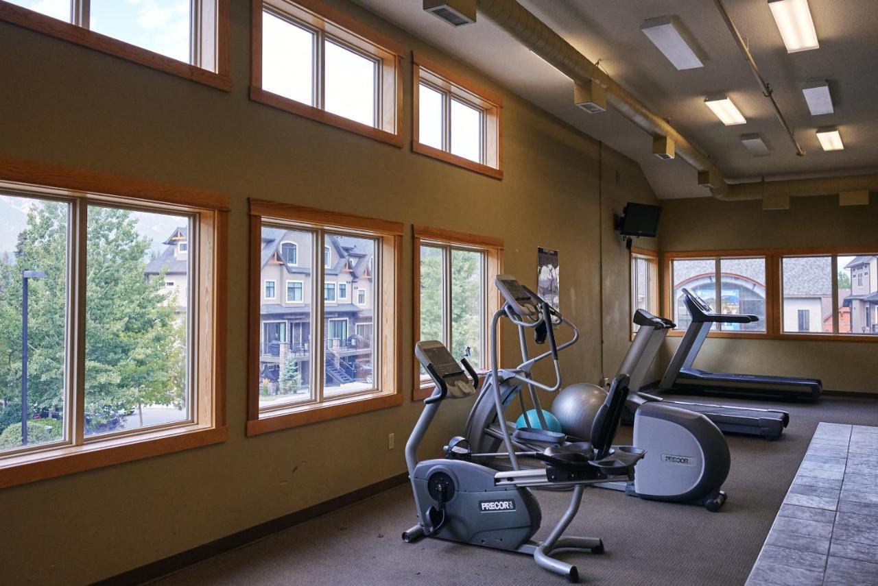 Апартаменты Mtn View Escape With King Size Bed With Outdoor Pool - Banff Pass Included! Канмор Экстерьер фото